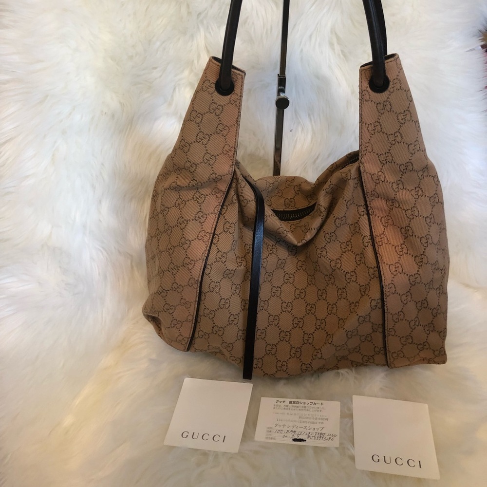 🔥SOLD🔥Large Gucci Shoulder bag